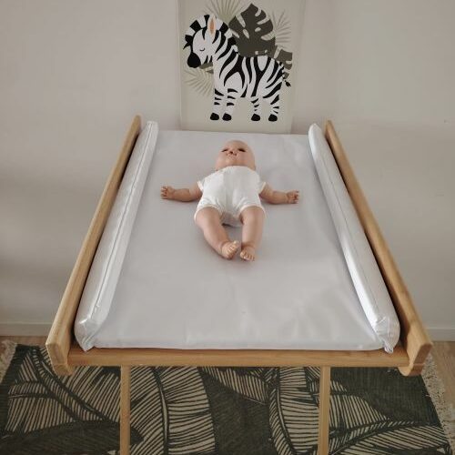 Table à langer pliable et large